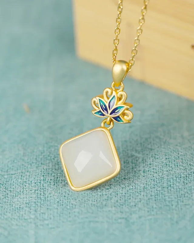 Verdant Grace Necklace