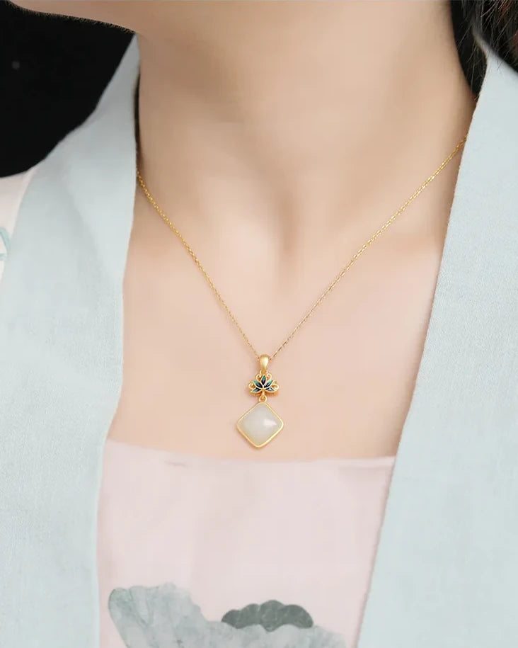 Verdant Grace Necklace