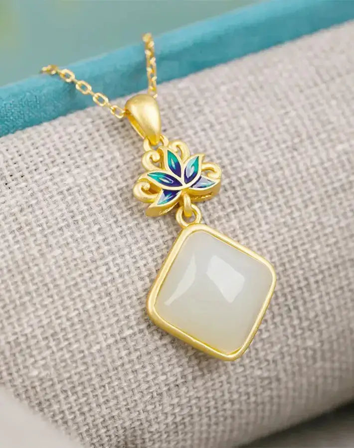Verdant Grace Necklace