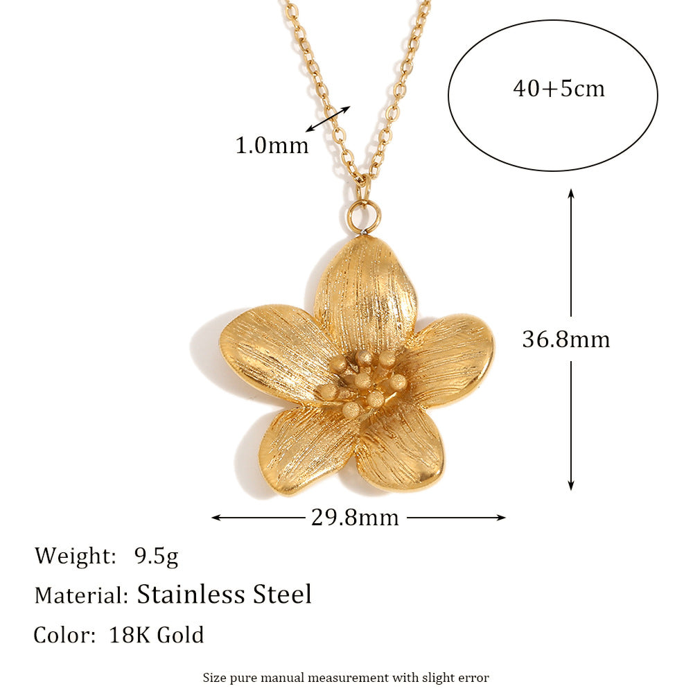 Sculptural Flower Necklace