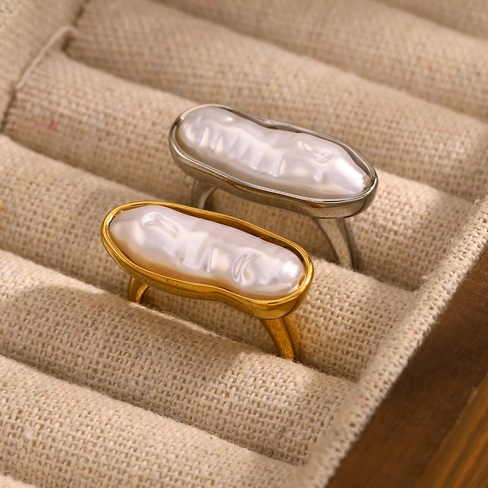 Organic Pearl Bar Ring