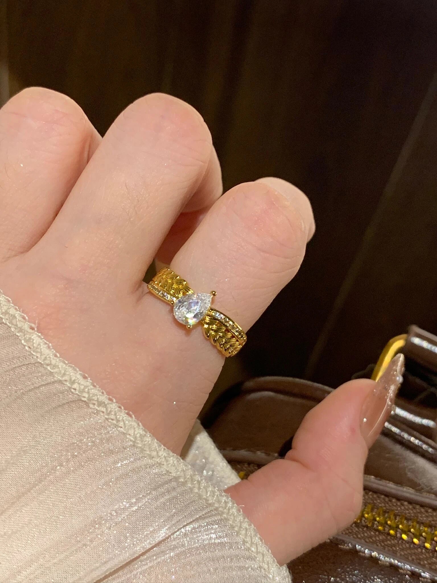 Wheat Ear Teardrop Ring