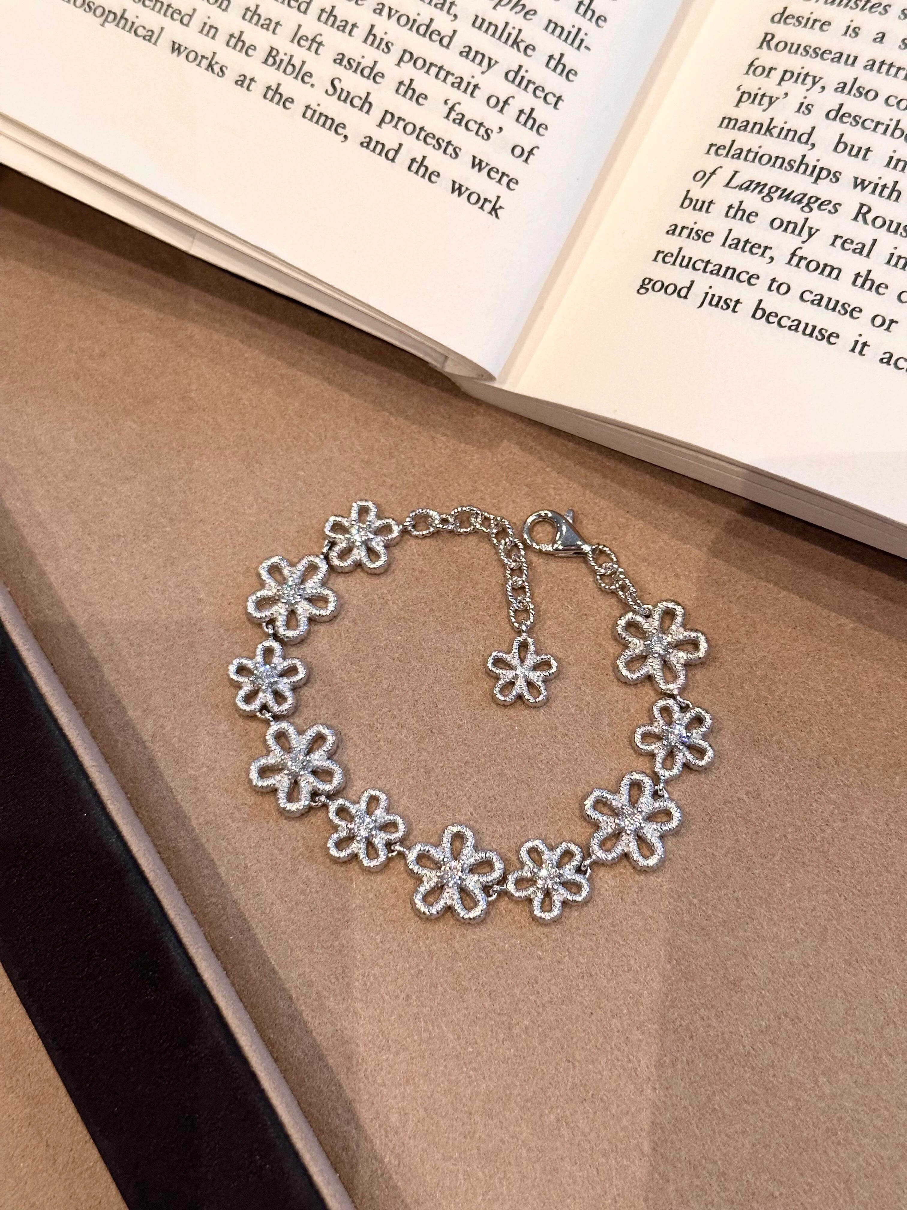 Lace Floral Link Bracelet